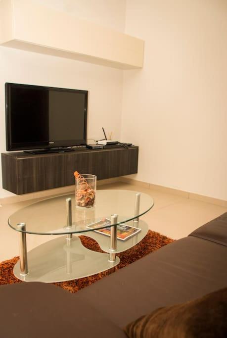 Sunny 2 Bedroom, 2 Bathrooms, Seaside Apt. Sliema Exterior foto
