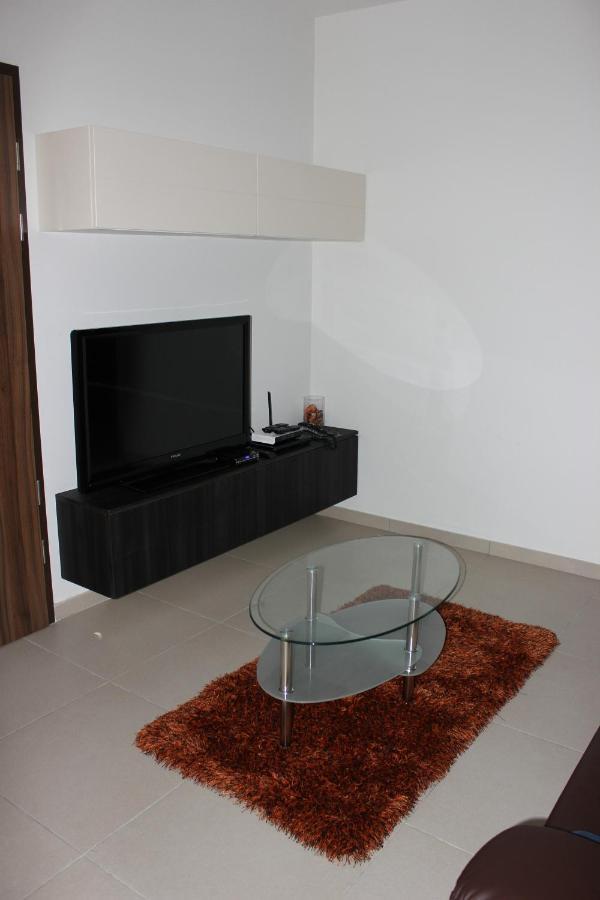 Sunny 2 Bedroom, 2 Bathrooms, Seaside Apt. Sliema Exterior foto