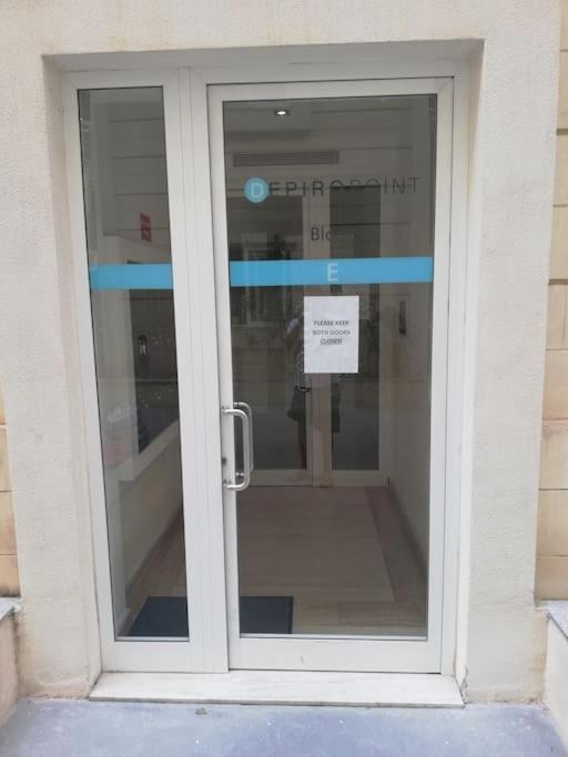 Sunny 2 Bedroom, 2 Bathrooms, Seaside Apt. Sliema Exterior foto