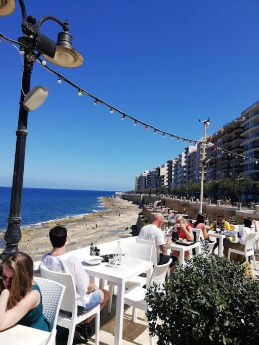 Sunny 2 Bedroom, 2 Bathrooms, Seaside Apt. Sliema Exterior foto